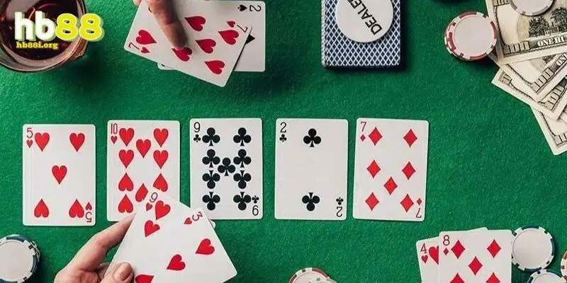 Các vòng cược khi chơi game Poker đổi thưởng